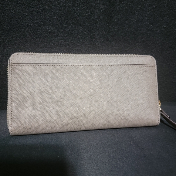 NEW WITH TAGS!!! Kate Spade Women's Grayish-Tan Wallet - Picture 3 of 11
